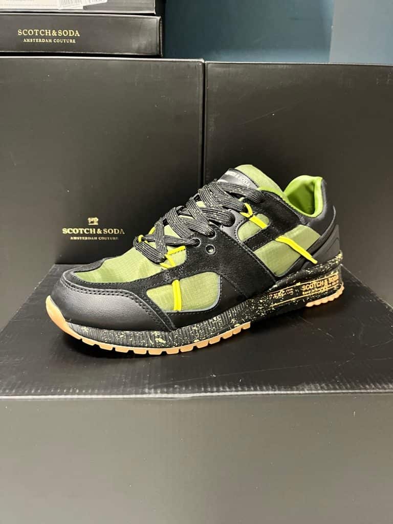 20211104163305 15255 scotchsneakers