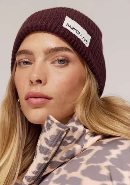 Harper and Yve Harper and Yve | Pet/muts/hoed | Bruin | Harper-Beanie