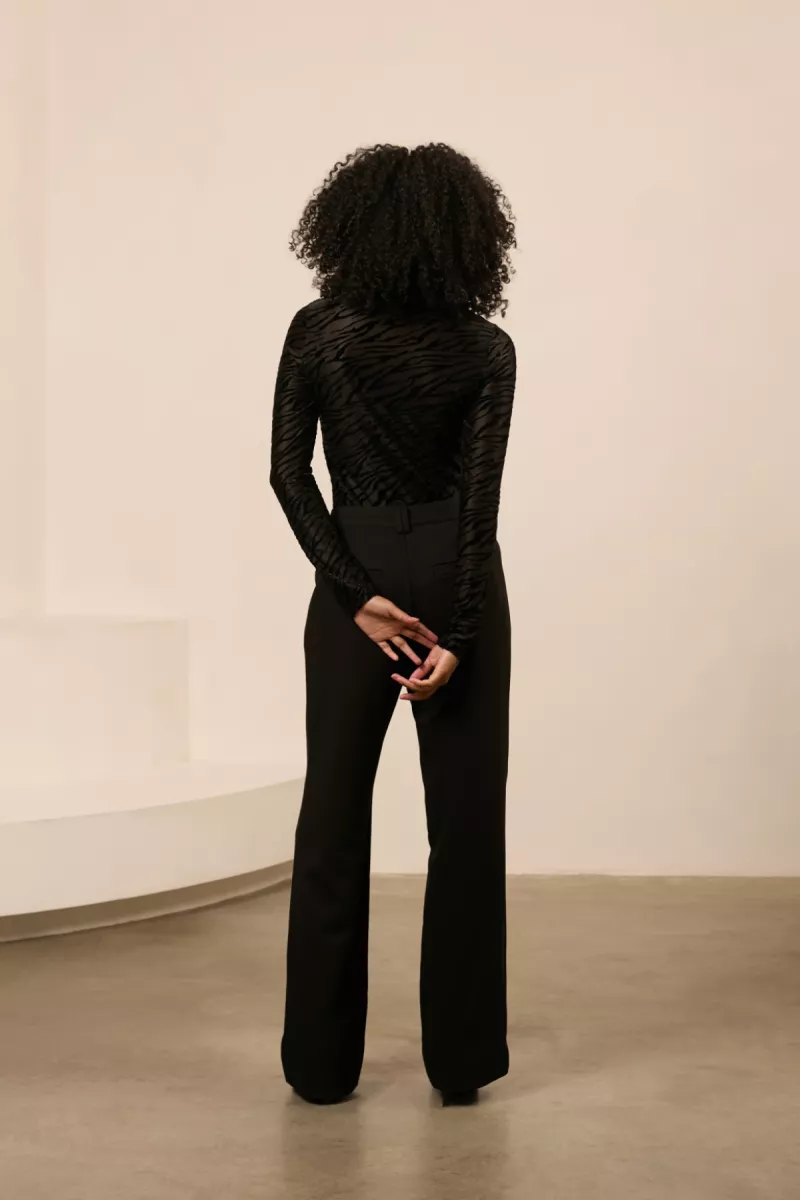 Lofty Manner | T-shirt lm | Zwart | Top Gaia 3 Lofty Manner Lofty Manner | T-shirt lm | Zwart | Top Gaia