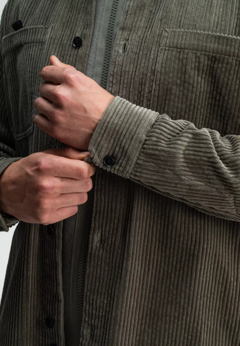 Butcher of blue | Overshirt | Bruin | Colby Cord Overshirt 8 butcher of blue Butcher of blue | Overshirt | Bruin | Colby Cord Overshirt