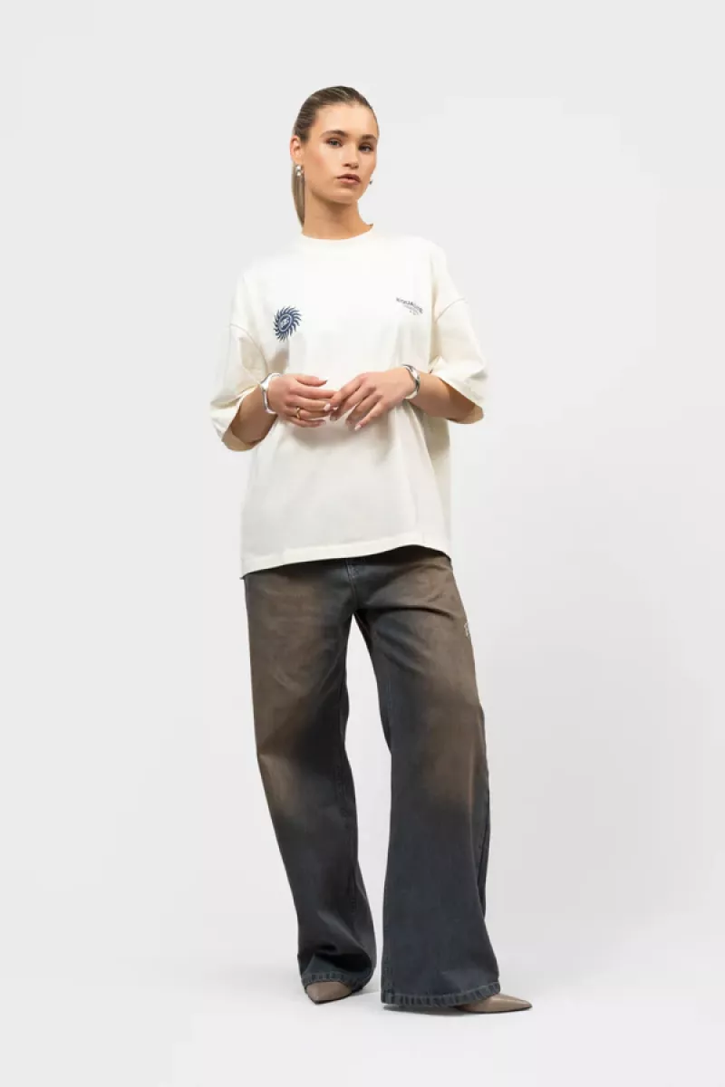 Equalité | T-shirts | Wit | Sunny boxy fit tee 3 Equalité Equalité | T-shirts | Wit | Sunny boxy fit tee