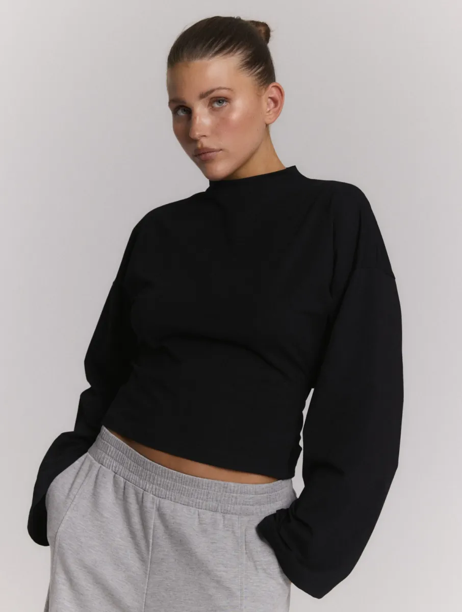 Refined Department | Longsleeve | Zwart | Feather Longsleeve 2 Refined Department Refined Department | Longsleeve | Zwart | Feather Longsleeve