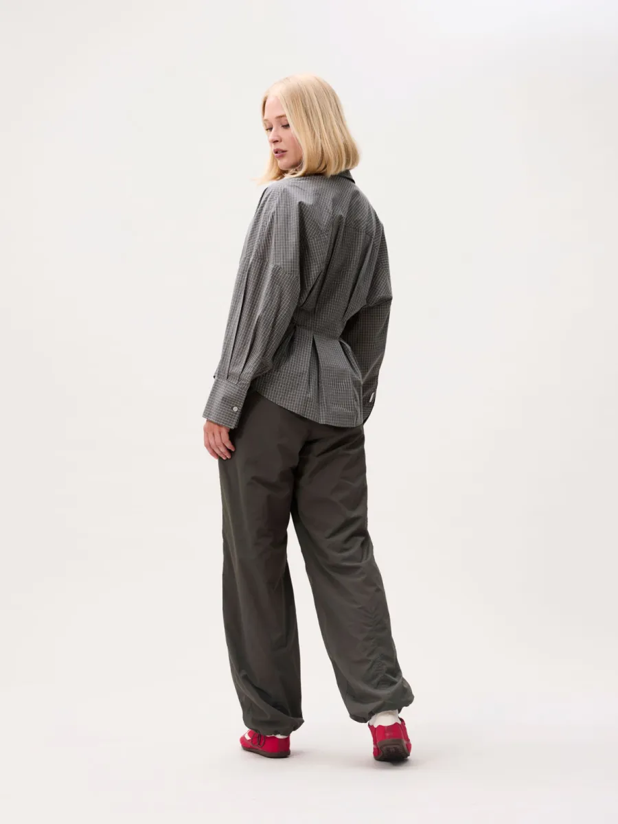 Catwalk Junkie | Blouse | Groen | Check Blouse with waist pleats 4 Catwalk Junkie Catwalk Junkie | Blouse | Groen | Check Blouse with waist pleats