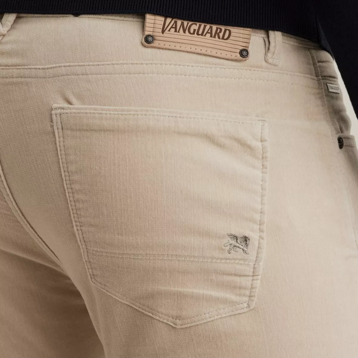 Vanguard | V7 Regular Fit broek | Beige | VTR2510641 3 Vanguard Vanguard | V7 Regular Fit broek | Beige | VTR2510641