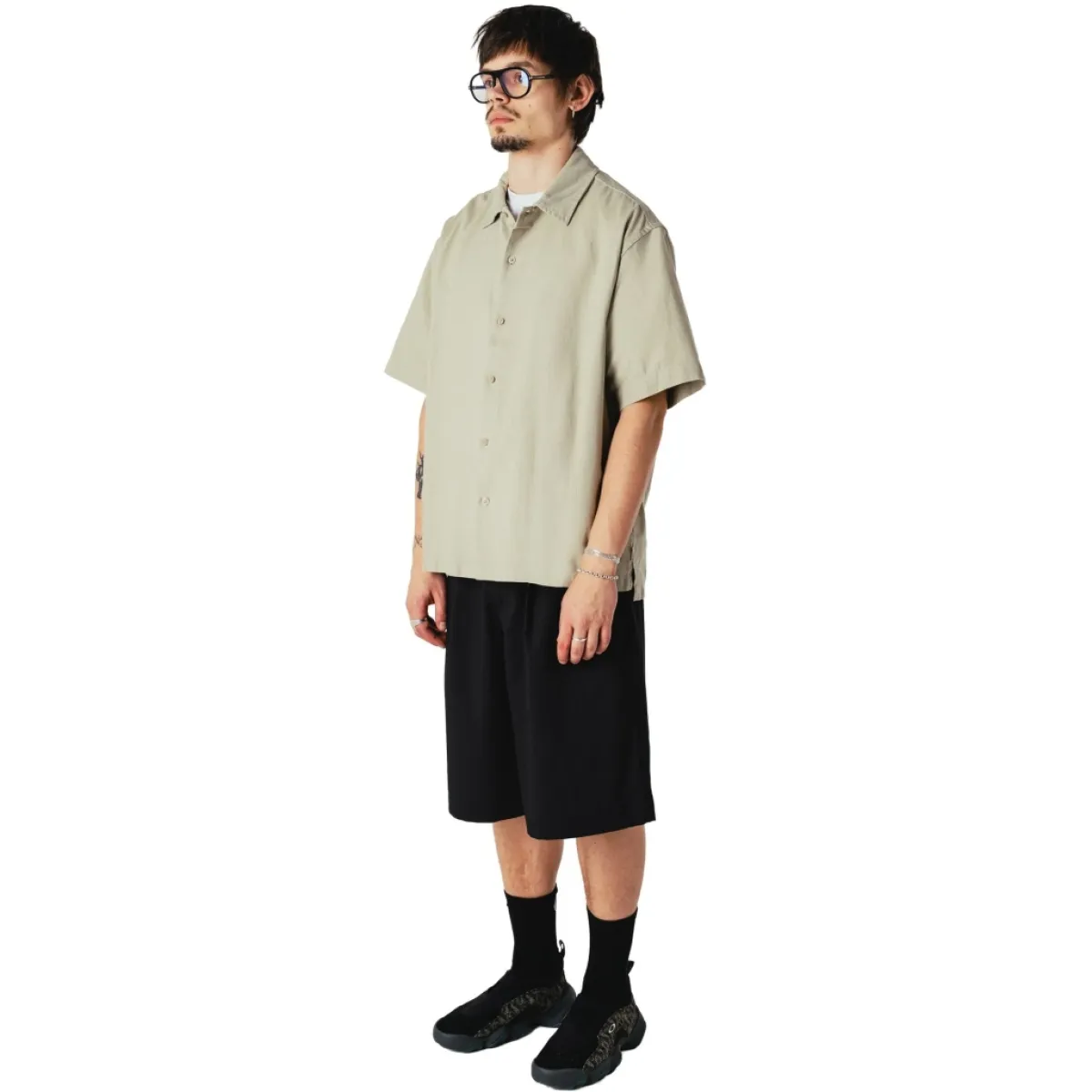 Woodbird | Korte mouw overhemd | Beige | Banks linen shirt 5 Woodbird Woodbird | Korte mouw overhemd | Beige | Banks linen shirt