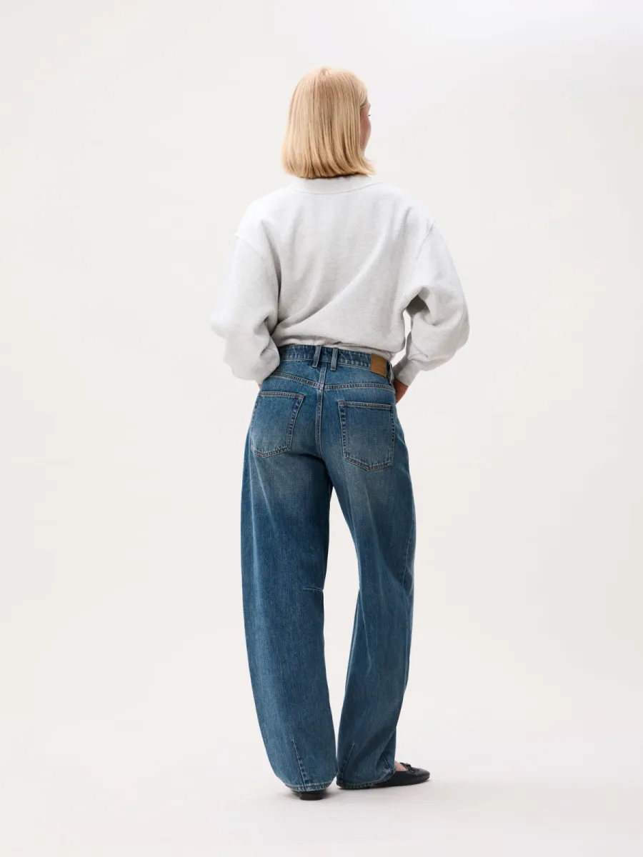Catwalk Junkie | Denim wijd | Stonewashed | Bold barrel fit jeans 3 Catwalk Junkie Catwalk Junkie | Denim wijd | Stonewashed | Bold barrel fit jeans