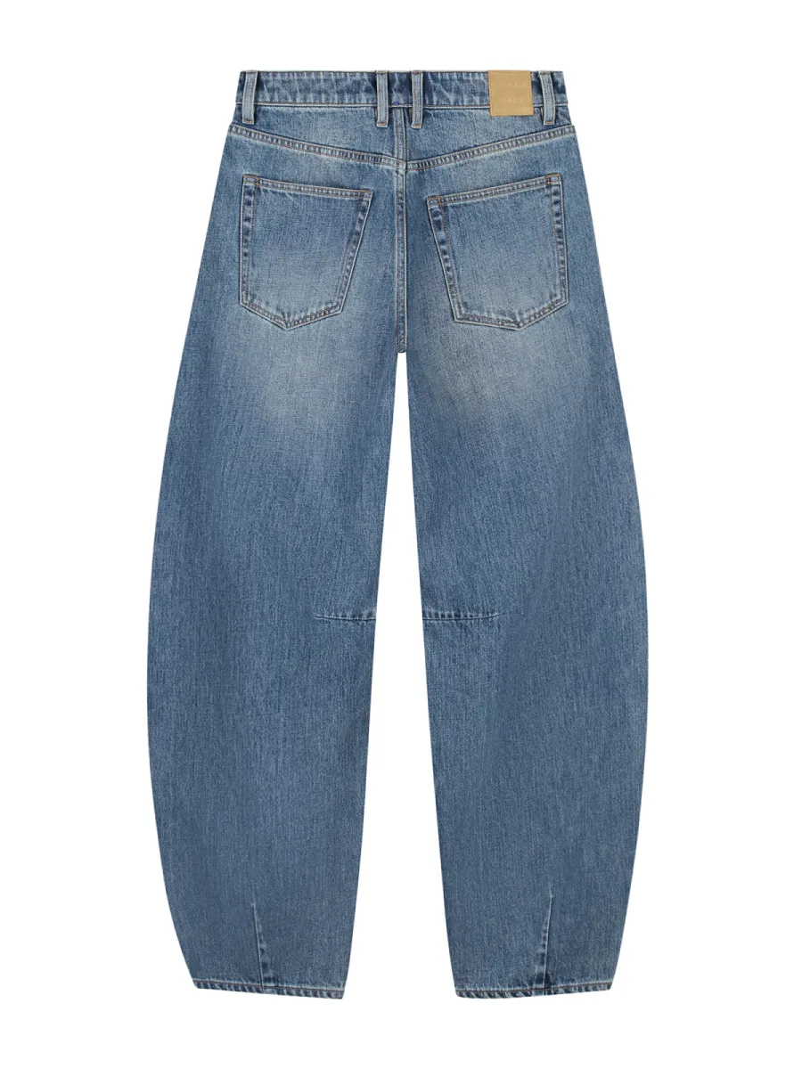 Catwalk Junkie | Denim wijd | Stonewashed | Bold barrel fit jeans 5 Catwalk Junkie Catwalk Junkie | Denim wijd | Stonewashed | Bold barrel fit jeans