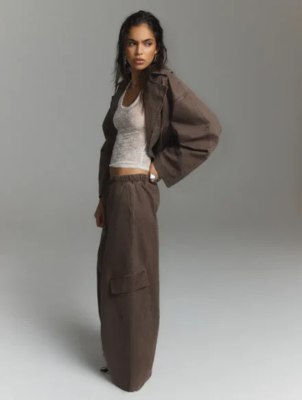 Refined Department Refined Department | Wide leg cargo broek | Donkerbruin | Mila pants