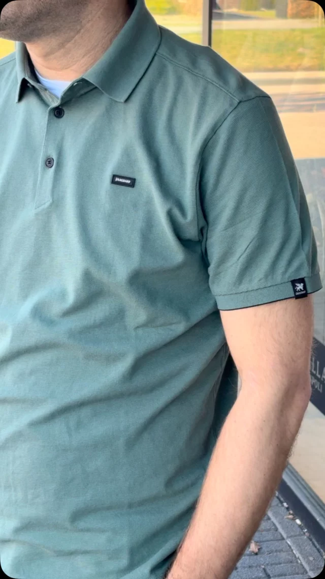 🔥 Vanguard 

De Paasdagen zijn voorbij, dus we pakket het normale leven weer op! 😉
Nu hobbelen we van de ene feestdag naar de andere feestdag… 👀
De hele outfit van Jarno is van Vanguard. Een sportieve look afgemaakt met een fijne zomerjas. Die is nu toch echt nog wel nodig 🙈.

Heb jij toch nog specifiek advies nodig? Kom dan vooral gezellig langs! 🛍️

#herenmode #mannenmode #winkelen #dock54 #herenmodezaak #herenkleding #nieuwecollectie #mannenmodezaak #nieuwamsterdam #heren #vanguard #vanguardoutfit #outfitinspiratie #dinsdag #ootd #mannenoutfit #menswear #mensfashion