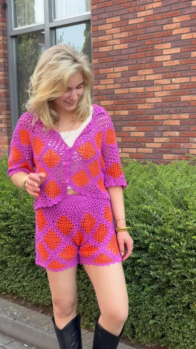 🩷🧡 FRIDAY outfit! 

Genieten jullie ook van de zomerse temperaturen? 🌞
Dit setje van Harper&Yve is mega comfy en lekker luchtig voor dagen zoals deze. 
Ook voor een festival is deze look een favorietje van jullie 🪩✨. 

#shopping #winkelen #hardenberg #dock54concepts #dock54 #harperandyve #harpergirls #harperandyvelovers