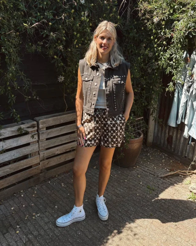 ❤️‍🔥 SALE ❤️‍🔥 

Onze ZOMERSALE is al een tijdje van start! 🌞
Dit gilet van Circle Of Trust shop je nu met 30% korting, dus wacht niet te lang… 👀
We verkopen het bijpassende rokje, maar dit broekje is ook mega leuk te combineren! 🤩
Het broekje is ook van Circle Of Trust 💙. 

#circleoftrust #dock54concepts #dock54 #shopping #zomer #summer