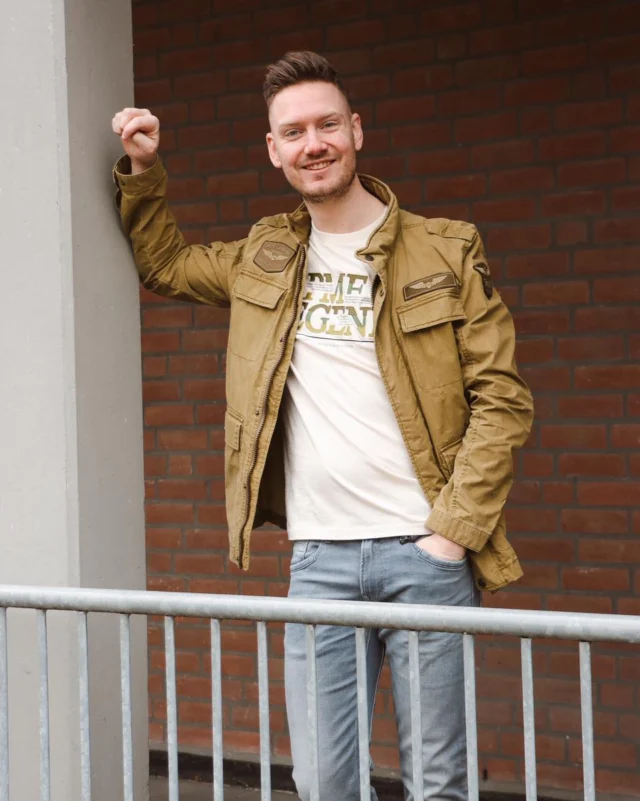 💚 ALLE jassen 50% korting! 

Vanaf nu geldt op ALLE zomerjassen 50% korting 💪🏻❤️‍🔥. 
Zoek je dus nog een fijne zomerjas… Dit is je kans! 
Deze jas van PME Legend was €249,99 en shop je nu voor €124,99 🤩. 

#sale #opruimingssale #salealert #opruiming #kortingen #winkelstadhardenberg #dock54 #dock54concepts