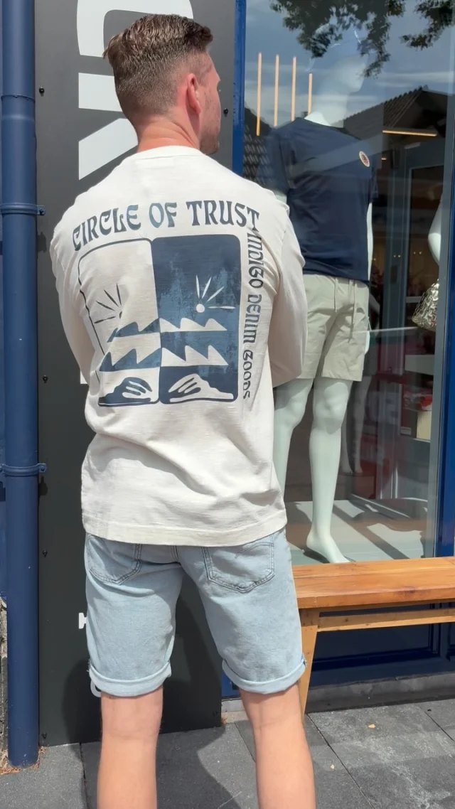 💙 Summer sale! 

Hoe tof is deze longsleeve van Circle Of Trust?! ❤️‍🔥
Deze longsleeve is gemaakt van een luchtige en fijne kwaliteit, waardoor deze perfect is voor deze tijd van het jaar. Ook ideaal voor de koelere zomeravonden! 😊
En nog leuker: hij is nu in de SALE! 

Ruben combineert de longsleeve met een spijkerbroek van Gstar 💙.

#shopping #winkelen #hardenberg #dock54concepts #dock54 #shoppen #ootd #winkelstadhardenberg
