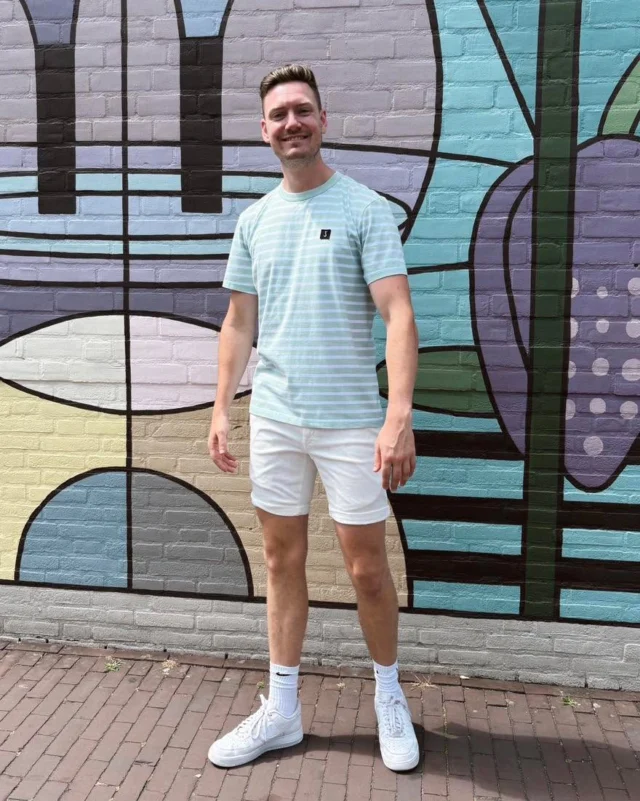 🩵 Butcher of Blue SALE 

Deze toffe gestreepte T-shirts van Butcher of Blue doen mee aan de stapelkorting 🤩.
Koop je ze allebei? Dan shop je twee nieuwe T-shirts voor 50% korting. Vind je er nog een derde artikel bij? Dan krijg je 60% korting! ❤️‍🔥

#butcherofblue  #dock54concepts #dock54 #stapelkorting #kortingen #opruiming #sale