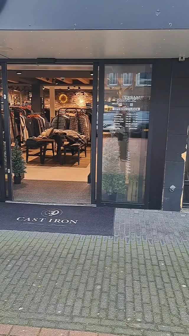 ‼️sale sale sale‼️

De dagen worden kouder, dus ben jij nog op zoek naar een nieuwe winterjas??
Jarno showt hier een aantal jassen die we nog op voorraad hebben😃

💥Nu op alle winterjassen 30% korting💥

#sale #herenmode #dock54mannenmode