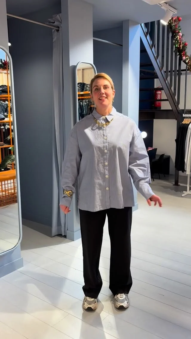 💬Carlijn, wat ga jij doen met Kerst? En voor elke outfits ga jij dan? 

Of je nou feestelijk of casual de Kerst door wil brengen, dat kan allemaal! Carlijn maakt er namelijk ook een leuk mix van die aansluiten bij haar plannen ♥️.

Wat ga jij doen tijdens de kerst? 🎄🎅🏻

#kerst #feestdagen #dock54 #dock54concepts