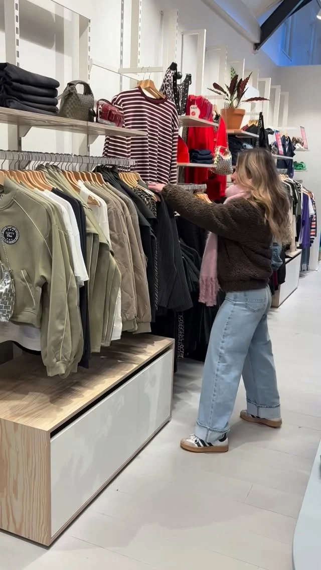 ‘Als je hulp nodig hebt geef je maar een gil!’

Gelukkig bedoelen we niet altijd alles letterlijk 😅.

#dock54concepts #dock54 #shopping