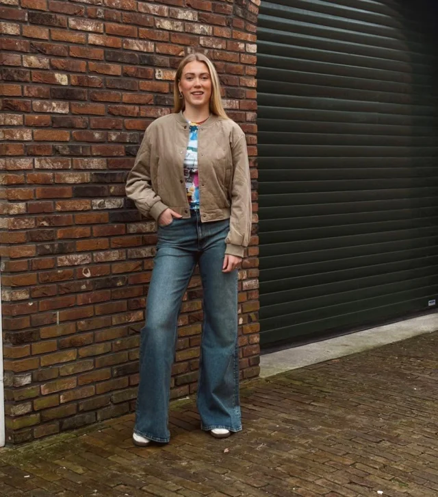 😢 Morgen is het de laatste werkdag van Bo
 
Helaas gaat onze lieve Bo ons verlaten… 💔
Morgen is ze er voor de laatste keer, dus kom gezellig langs om nog één keer door haar geholpen te worden! 💪🏻

Wij maken er in ieder geval een gezellige dag van morgen 🥰✨

Hierbij dus ook een laatste outfit uit de nieuwe collectie die Bo jullie nog even laat zien 🤭
Benieuwd waar alles van is? Stuur ons een DM of kom gezellig langs 🛍️

#dock54 #dock54concepts