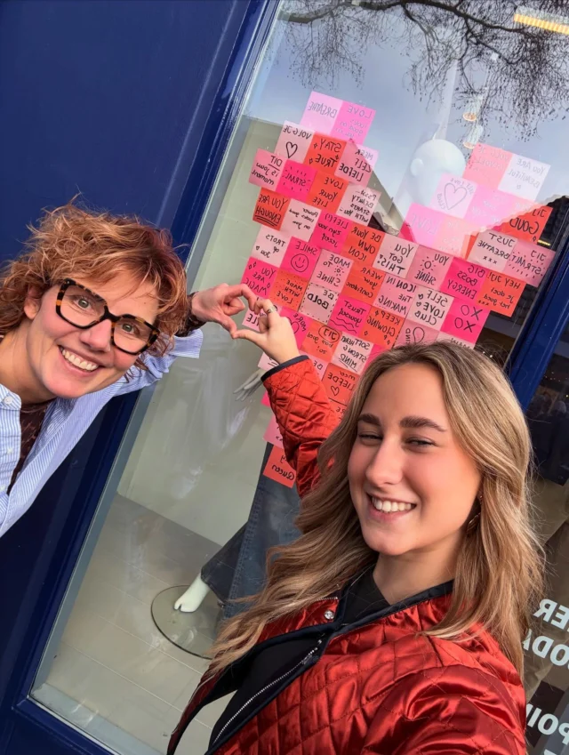 Valentijn Winactie❤️

Win een cadeaubon t.w.v €100,-
Check onze mooie etalage in valentijn sfeer!

Maak een selfie met onze etalage en plaats deze op je socials (stories). Tag ons @dock54concepts en wie weet ben jij de winnaar?!🤩 

De actie loopt vanaf nu t/m vrijdag 13 februari, op Valentijnsdag maken we 2 winnaars bekend!❤️‍🔥

#valentijnsdag #dock54 #dock54concepts #❤