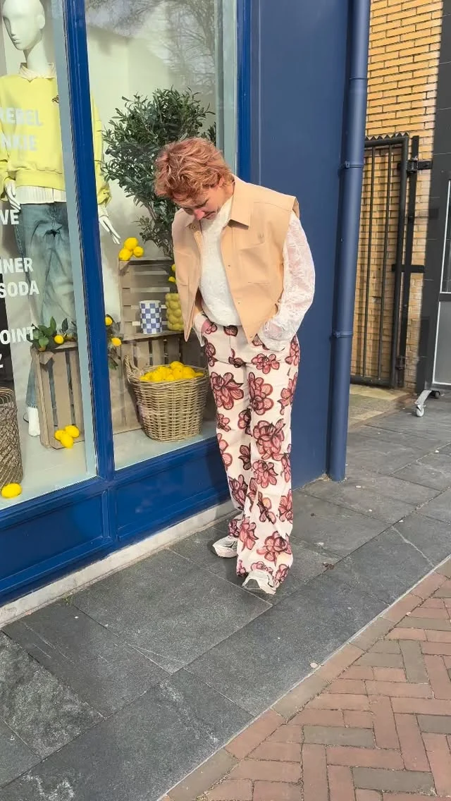 NEW IN: Harper & Yve ❤️‍🔥

Heb jij de nieuwe collectie van Harper & Yve al gezien?! 
Deze drop mag je echt niet aan je voorbij laten gaan 👀

Toffe prints, goede fits en typisch Harper & Yve: wij zijn FAN ♥️✨🤟🏻

Benieuwd naar de rest van de collectie? Kom langs aan het Oosteinde 6 in Hardenberg 💙

#dock54concepts #dock54 #harperandyve