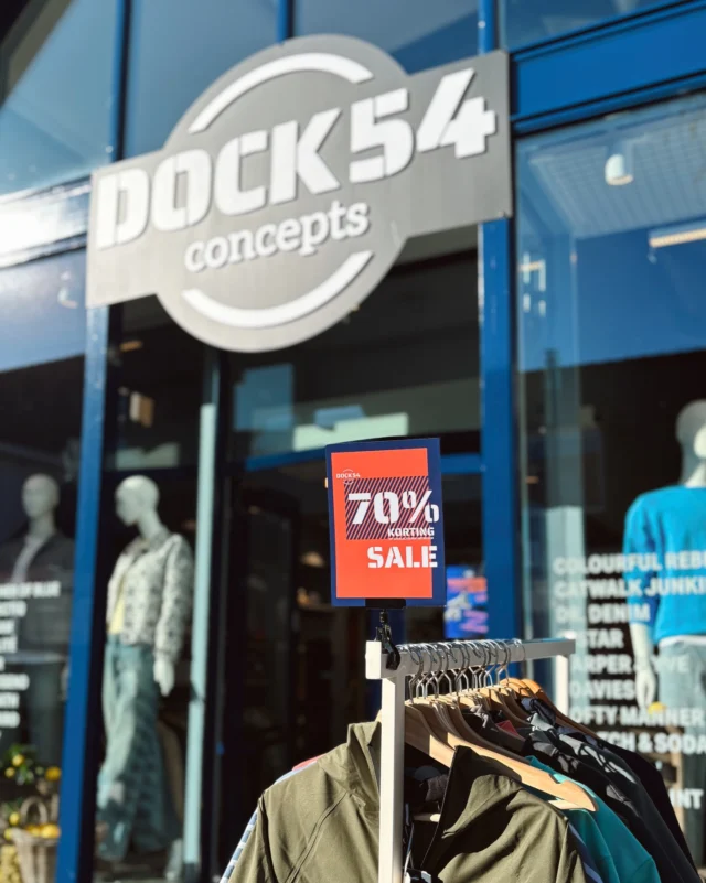 🚨WE TREKKEN DE SALE DOOR🚨

We laten jullie nog één week profiteren van de 70% sale‼️ Dus kom zeker nog even langs om jou koopjes te scoren!🤩

Psst 🤫… ook alle núnoo bags zijn met 50% korting!

Let op: geselecteerde jeans en alle sneakers zijn uitgezonderd van deze actie. Je shopt deze items met 60% korting.

#opruiming #sale #dock54 #dock54concepts #korting