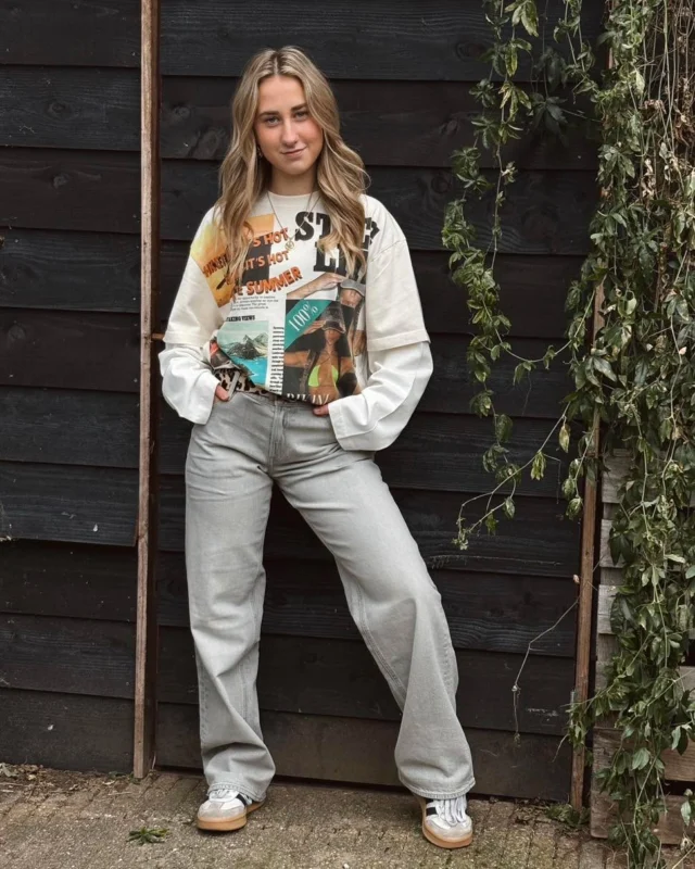 😃 Happy Friday! 

Bijna weekend! 🥂
Wat zijn jouw weekendplannen? 👀

De jeans die Marsha draagt is van Gstar en de longsleeve is van Stieglitz ❤️‍🔥❤️‍🔥

#stieglitz #dock54 #dock54concepts #gstar