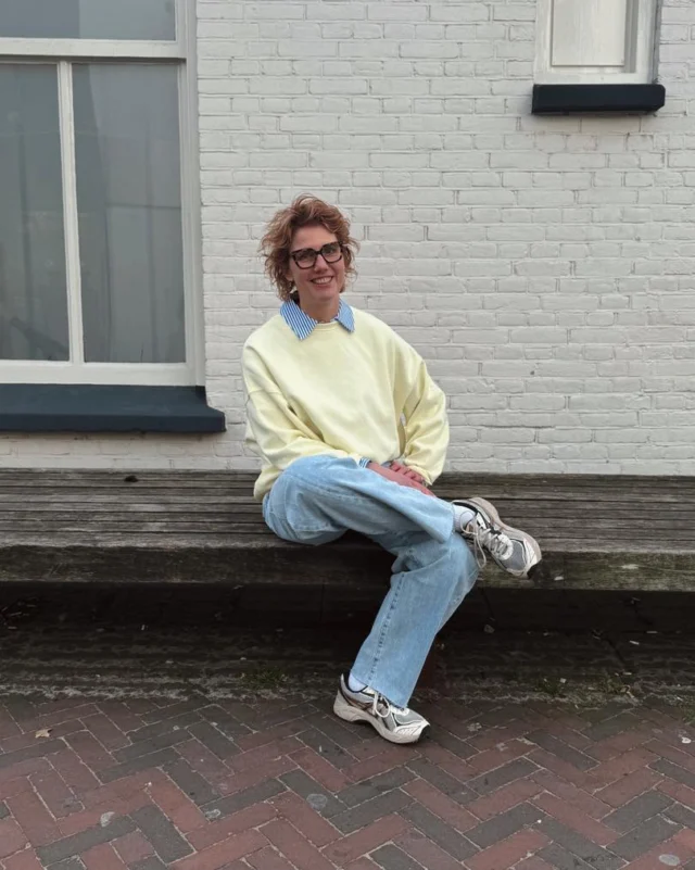 💛BUTTER YELLOW💛

Carlijn draagt hier de butter yellow trui van Not à Label ☀️ Hij valt lekker oversized en in ook in one size, perfect voor iedereen. 

#dock54concepts #fashion #dock54 #fashioninspo #nieuwecollectie