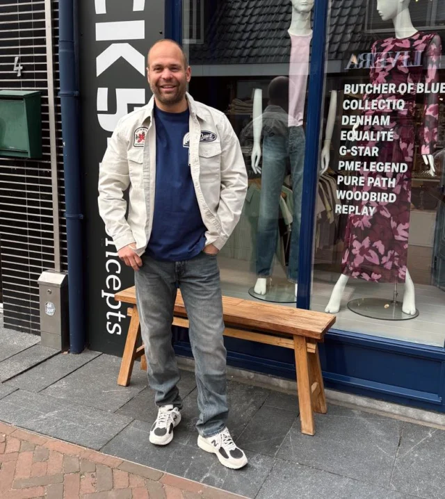 DEUS🔥

Sweaters en T-shirts tot stoere jasjes met backprints: DEUS heeft het allemaal in huis voor je!💪🏻

Combineer het met een toffe jeans en je outfit is helemaal compleet! Helemaal als je het combineert met items van DEUS🤩🛍️

#Deus #dock54concepts #mensclothing