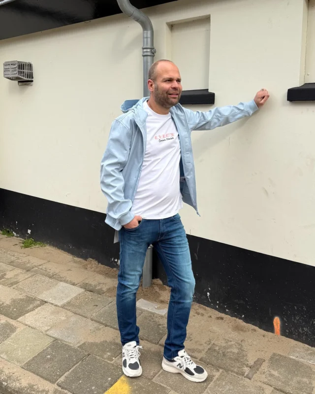 Men’s jacket🌤️

Niet te warm, niet te koud = perfecte weer voor een zomerjas👀

Onze zomerjassen collectie is best uitgebreid kwa merken en kleuren met o.a. deze mooie jas van Lyle&Scott in een mooi fris kleurtje 🩵
Of je nou gaat voor basic, sportief of iets meer statement - we got you😉

En goed nieuws: we hebben nog volop keuze, dus dit is het moment om jouw perfecte tussenjas te scoren👌🏼

#herenmode #jacketstyle #newcollections #lyleandscott