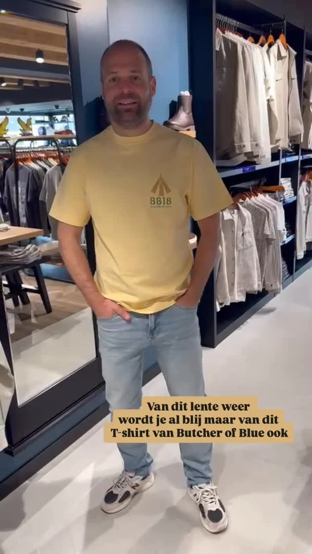 — Butcher of Blue —
Vandaag was een heerlijke lentedag. De dag dat een T-shirt zeker weer uit de kast kan. Wij laten jullie graag deze twee T-Shirts zien@van Butcher of Blue. Dit is een loose fit model en valt wat ruimer. 

Benieuwd naar meer collectie van dit merk, we zien je graag in de winkel. 

#herenmode #butcherofblue #mannenmode #dock54 #nieuwecollectie