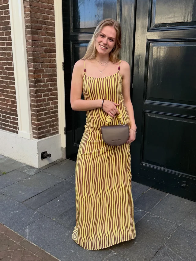 Bring on the sunshine ☀️✨

Eind deze week kunnen de jurkjes en korte broeken eindelijk weer aan want er staat weer heerlijk week voorspeld 🌞
Helemaal fan van deze Harper & Yve look!🌼💜
Lekker simpel, vrolijk en helemaal klaar voor de zomer ✨

#harperandyve #summeroutfitinspo #dock54concepts