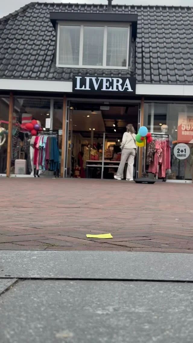 SALE SALE SALE SALE SALE

Misschien heb je tijdens het kijken van dit filmpje als iets gespot dat op jouw wishlist mag.😉 Denk er niet al te lang over wat op=op!
Zowel voor de dames als heren hangen er volop leuke sale-items klaar voor jou!👀🛍️

#sale #musthave #shopping #monday #fashion
