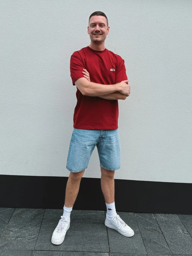 HAPPY WEEKEND!🍻

Het belooft een heerlijk zonnig weekend te worden. Tijd om eropuit te gaan en natuurlijk in stijl voor de dag te komen! Onze herencollectie hangt vol met frisse zomerlooks voor elke gelegenheid☀️💪🏼

Geniet van het mooie weer en we zien jullie maandag weer gezellig terug in de winkel! 👋

#weekend #outfitinspo #herencollectie
