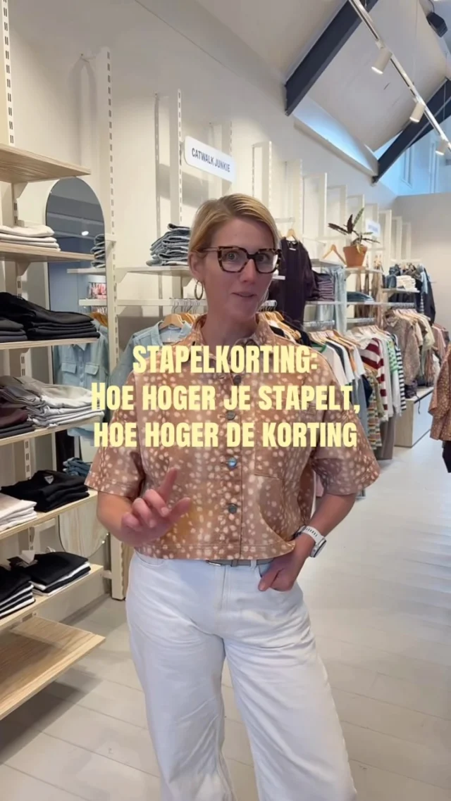 Stapelkorting!‼️

Hoe meer je shopt, hoe hoger je korting😉
Wij hebben dat natuurlijk ietsje te letterlijk genomen, maar dat kun jij natuurlijk ook doen!

🛍️50% • 60% • 70% korting

Dit is jou moment om je favoriete sale items te scoren voor een topprijsje. Wees er snel bij want op = op 🔥

#sale #stapelkorting #shoppen #kortingen‼️ #shopping