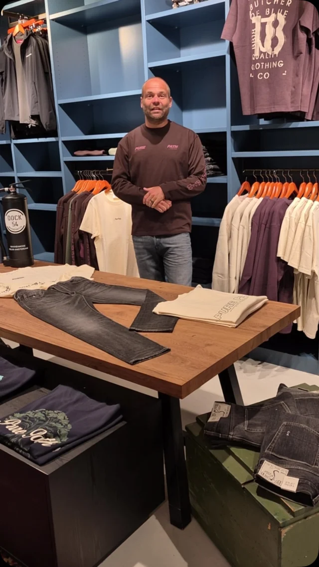 Nieuwe Collectie — Pure Path 

Jarno laat met trots de collectie zien van het nieuwe merk Pure Path. De longsleeve is een item wat niet meer kan missen in je garderobe. 

#herenmode #mannenmode #dock54 #nieuwecollectie #purepath