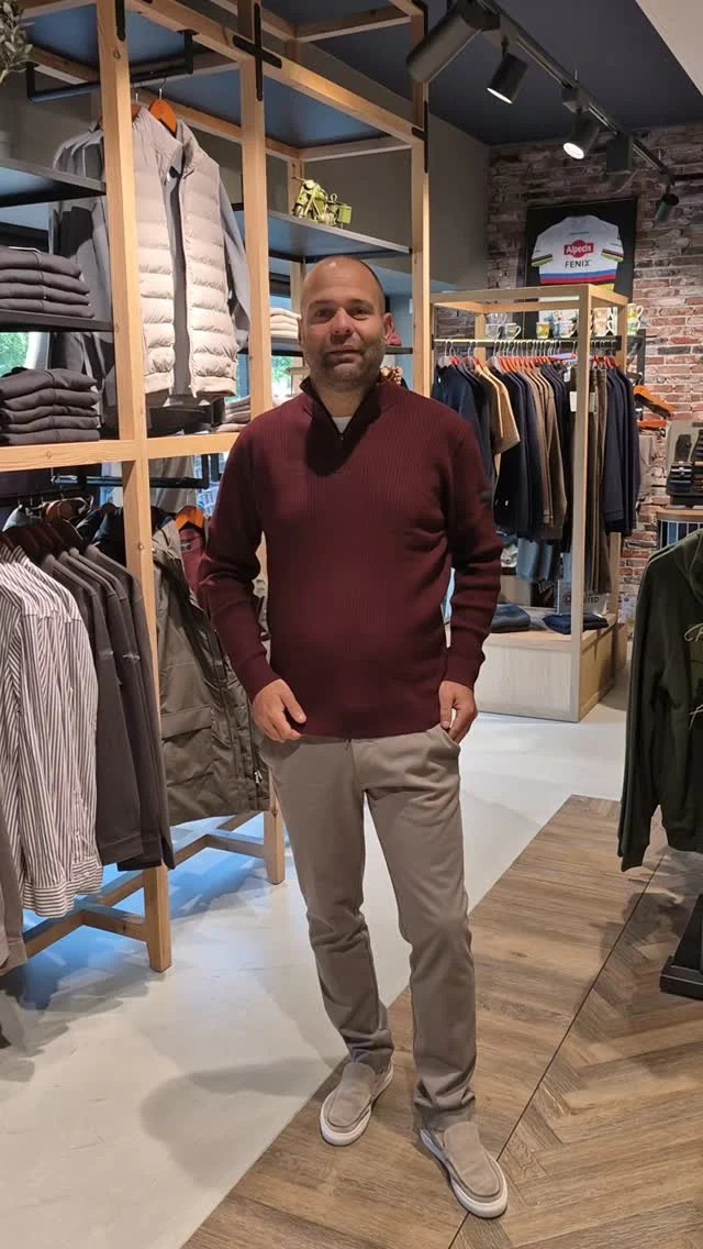 Jarno presenteert hier de nieuwe collectie van Cavallaro🤎🤍🖤 

#cavallaro #dock54 #mannenmode #herenmode