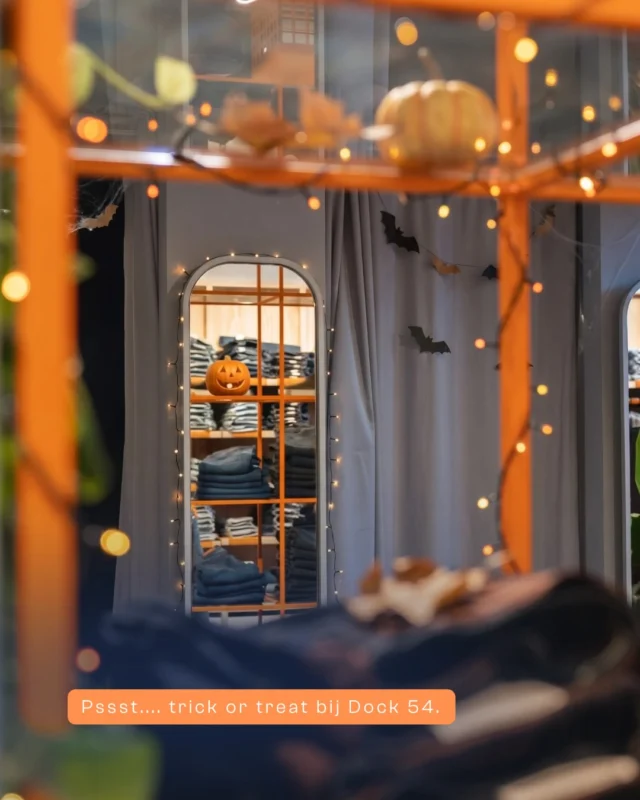 Trick or treat? Wij gaan voor een treat die je kunt aantrekken. 🍬

Stuur dit naar je bestie die altijd dezelfde kleur koopt. 🎃